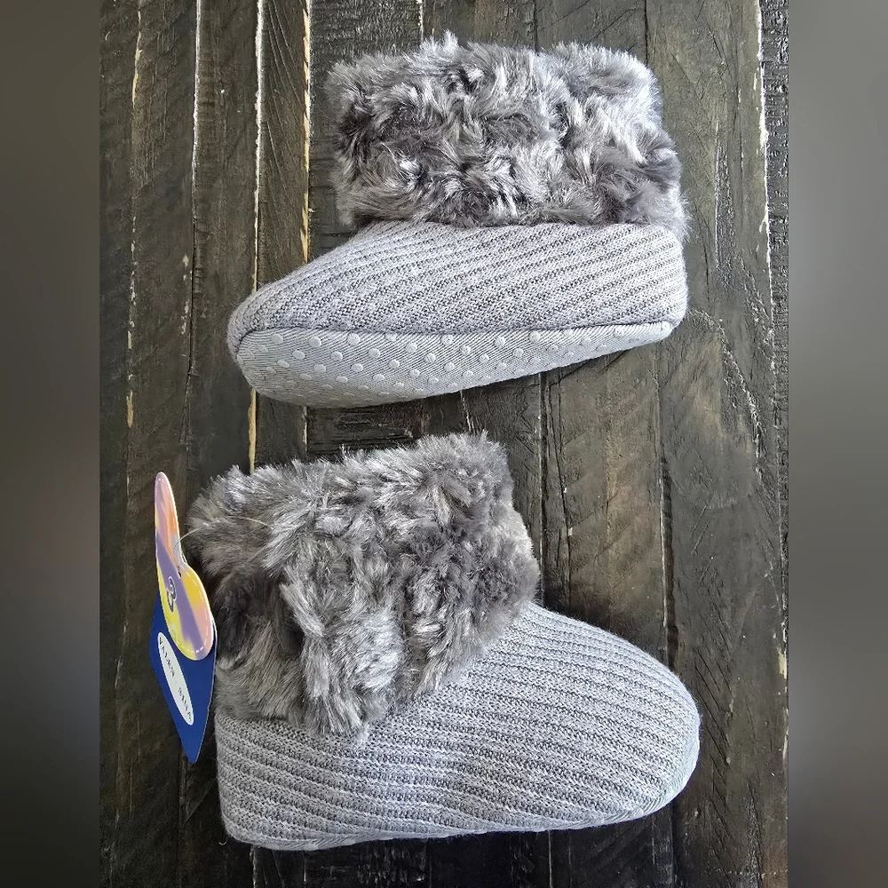 Baby Girls Winter Booties Crib Shoe Boots Size 3 9-12 Months Faux Fur